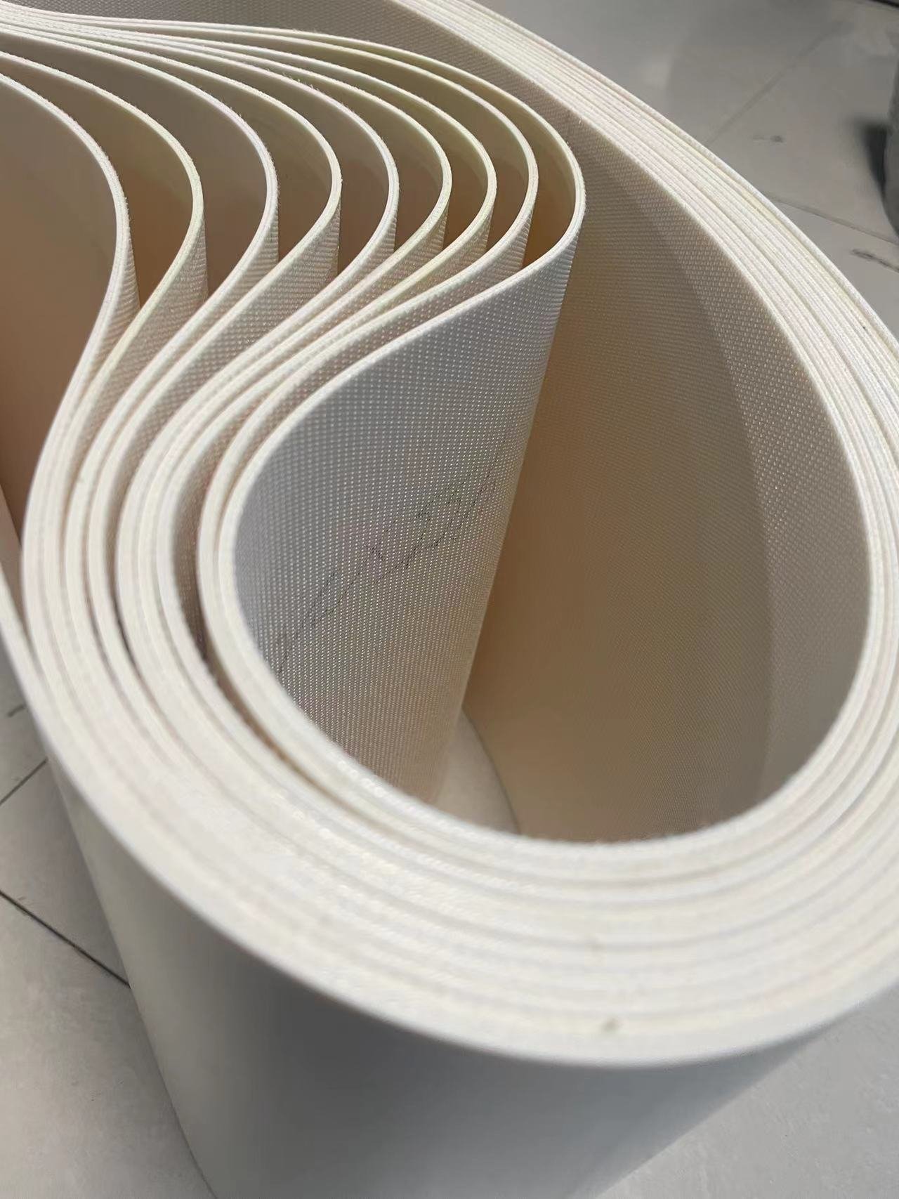 <a href='http://www.zgcinnotown.com.cn/' target='_blank'><u>工業(yè)皮帶</u></a>廠家